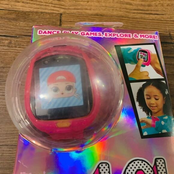 NEW LOL SUPRISE SMART WATCH , CAMERA AND GAME - Picture 5 of 6